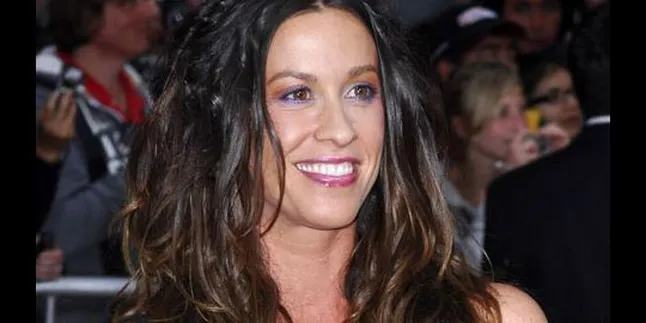 Alanis Morisette Akui Kehamilannya
