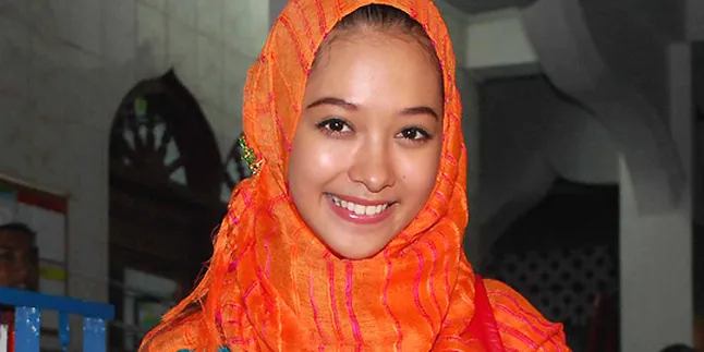 Poppy Bunga, Ada Kenikmatan Saat Beramal