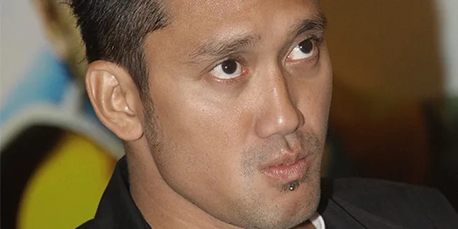 Tora Sudiro Rayakan Kemerdekaan Dengan Banjir