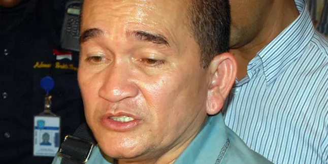 Pusiiing! Cuma Peggy Yang Bisa Bikin Ruhut Diam