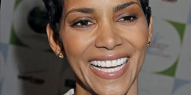 Halle Berry, Ibu Paling Sexy di Hollywood