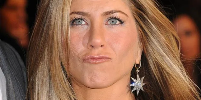 Kartu Kredit Jennifer Aniston Dkk Dibobol Pemilik Salon