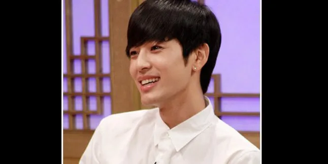 Se7en Ungkap Cinta Pada Kekasih di TV