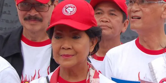 Rima Melati Berbagi Pengalaman Soal Bahaya Kanker Rima Melati Berbagi Pengalaman Soal Bahaya Kanker