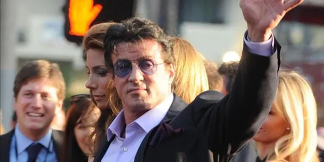 'THE EXPENDABLES' Bertahan di Box Office