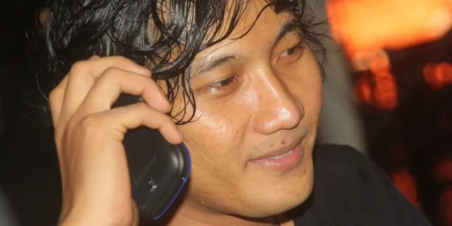 Di Balik '727 Enam Kali'-nya Sandy Canester