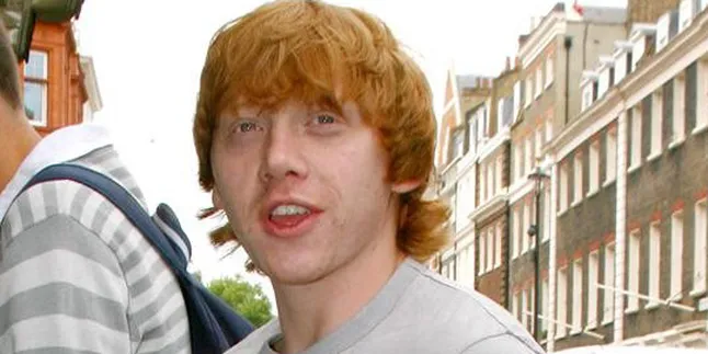 Rupert Grint Hanya Punya Sepasang Sepatu