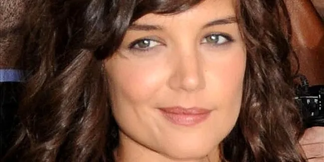 Katie Holmes Bakal Gabung 'JACK & JILL'