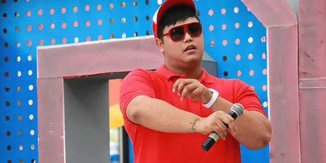 Ivan Gunawan, Presenter dan Desainer Saling Mengisi