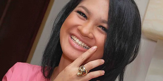 Lebaran, Andien Keliling Pulau Jawa