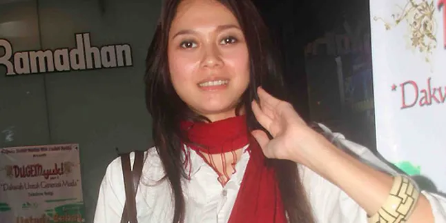 Aura Kasih, Sungkem Itu Tradisi