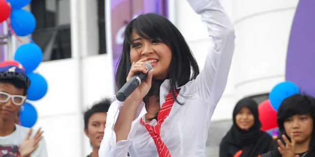 Astrid Lebih Suka Yang Tradisional