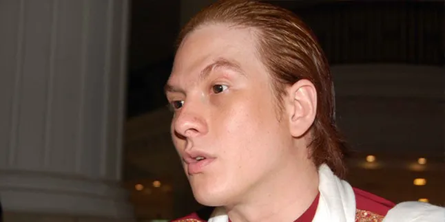 Bertrand Antolin Tak Pantas Peran Miskin