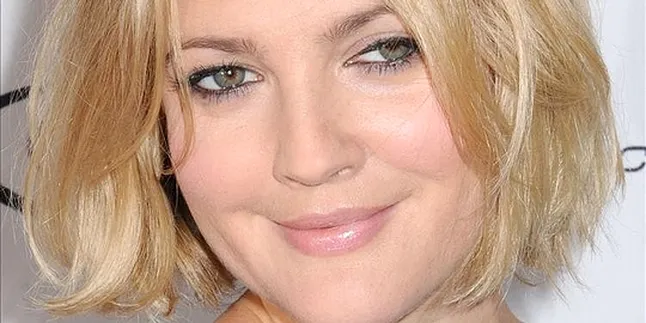 Drew Barrymore Paling Suka Adegan Mabuk