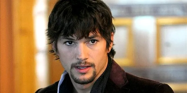 Ashton Kutcher Selingkuh?