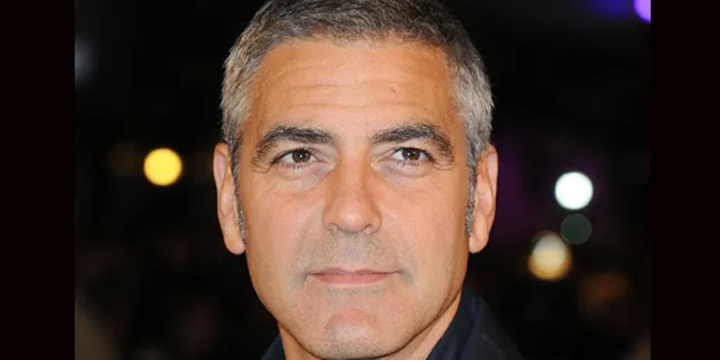 George Clooney Tak Mahir Beradegan Seks
