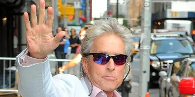 Michael Douglas Akui Minuman Keras Penyebab Sakitnya
