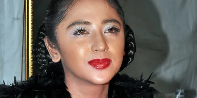 Akhirnya Dewi Perssik Dipercaya Ahmad Dhani