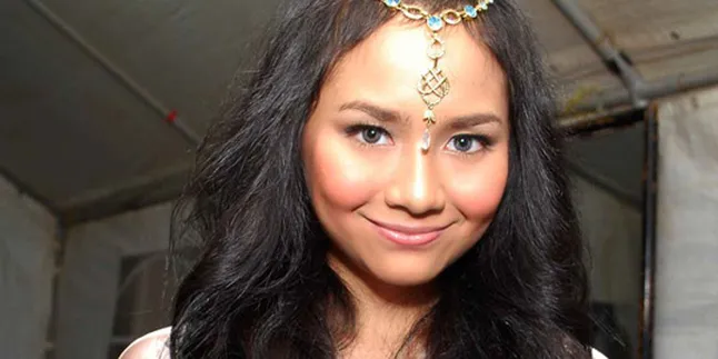 Gita Gutawa, Koleksi Baju Muslim Untuk Album Religi