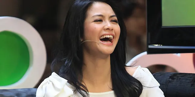 Revalina S Temat, Bagi Tugas Bersihkan Rumah