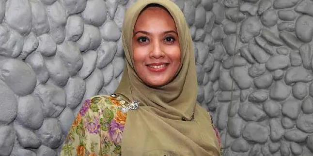 Elma Theana, Awalnya Berat Pakai Jilbab