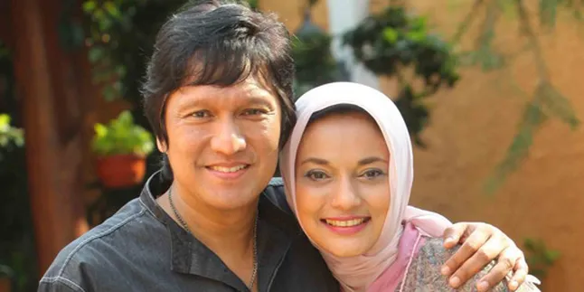 Ikang-Marissa Jalani Lebaran Beda Ikang-Marissa Jalani Lebaran Beda