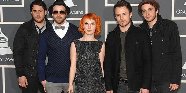Paramore Pukau VMA 2010 Dengan 'The Only Exception'