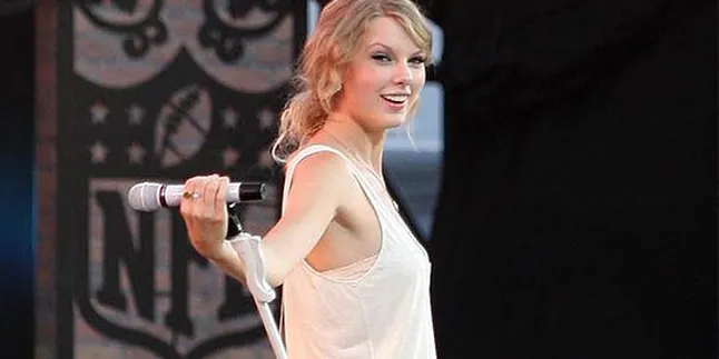 Taylor Swift Tak Tertarik Dengan Lagu Kanye West