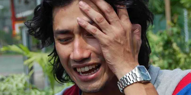 Revaldo - Ibra Azhari Nikmati Main Bulutangkis di Tahanan