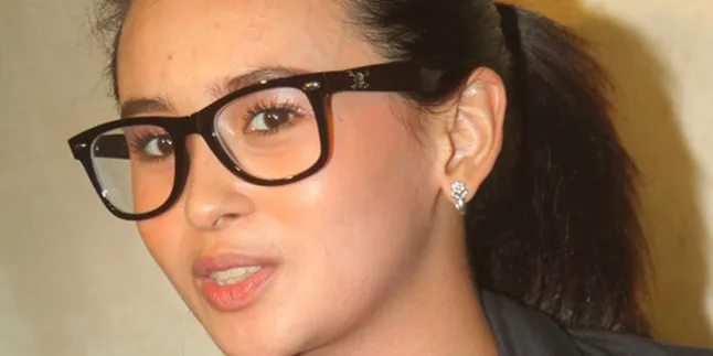 Ayushita Perdalam Dunia Hiburan Dari Level Terbawah