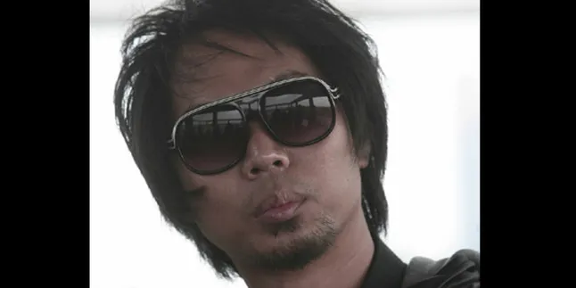 Edwin Cokelat: Kehilangan Vokalis Bukanlah Hal Mudah