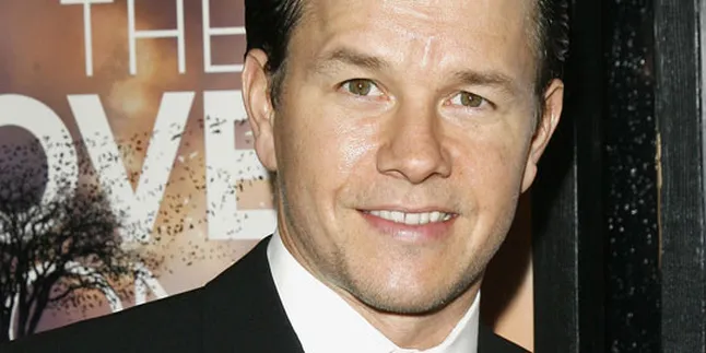 Mark Wahlberg Suka Menampar Teman Dengan 'Penis'
