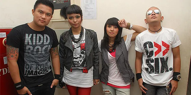 Kotak Usung Rock Industrial di Album Ke-3