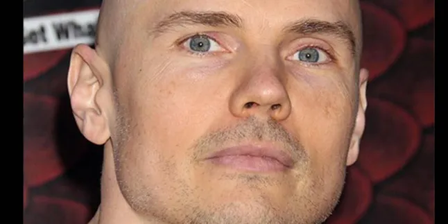 Billy Corgan 'Serang Balik' Courtney Love