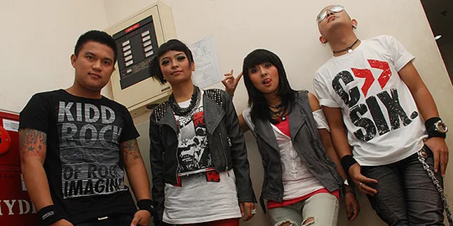 Kotak All Out di Palu