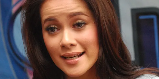 Olla Ramlan, Tambah Wawasan Melalui Pengalaman