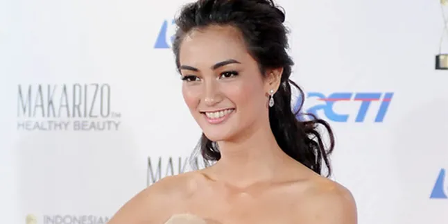 Atiqah Hasiholan Siap Perankan Wanita Suku Bajo