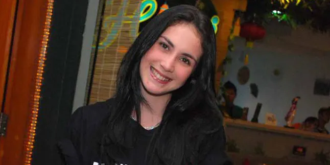 Bermain 3 Scene Tak Kurangi Rasa Seru Arumi Bachsin