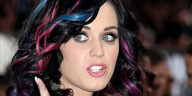 Katy Perry Berkunjung Ke 'SESAME STREET'