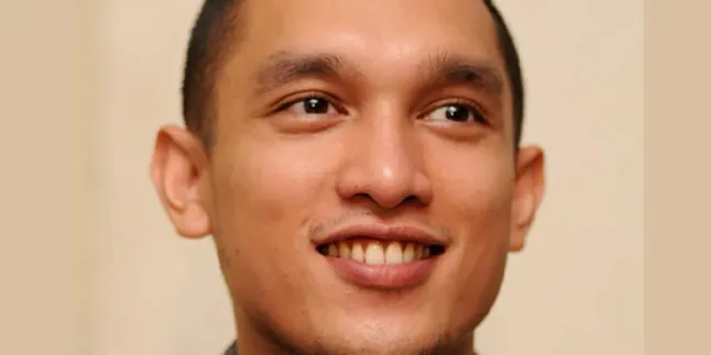 Giovanni Tobing Kenalkan Pacar Dengan Kru dan Lawan Main Giovanni Tobing Kenalkan Pacar Dengan Kru dan Lawan Main