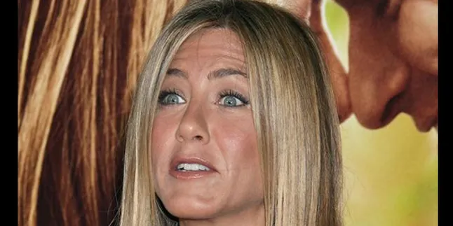 Jennifer Aniston Iri Pada Sandra Bullock