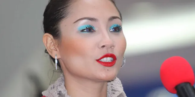 Cheverly Amalia Gaet Nagaswara Buat Ost. 'LONDON VIRGINIA'