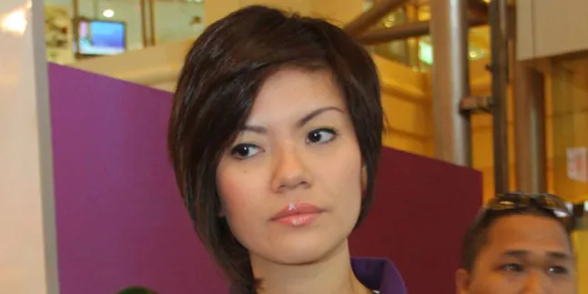 Aline Adita Gosok Gigi Sehari 5 Kali