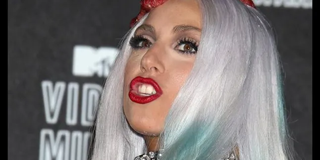 Lady GaGa Berniat Membeli Kastil di Inggris