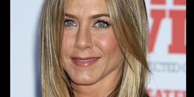 Jennifer Aniston Ditolak Josh Hopkins!