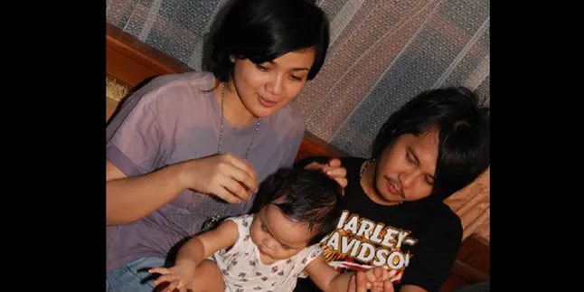 Nirina dan Ernest Kenalkan Anak Pada Lingkungan Kerjanya Nirina dan Ernest Kenalkan Anak Pada Lingkungan Kerjanya