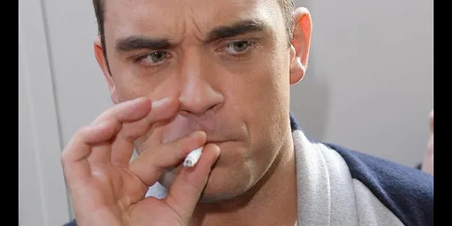 Robbie Williams Ingin Bayinya Nanti Gay