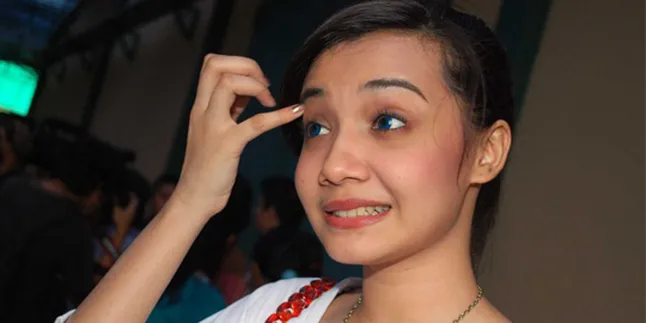 Zaskia Sungkar Bantah Ada Pertemuan Keluarga di Bali