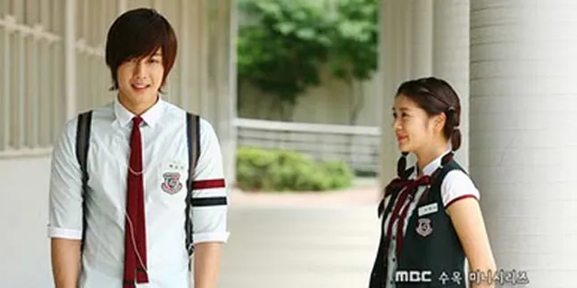 Kim Hyun Joong Nonton Episode Terakhir 'PLAYFULL KISS' Bareng Penggemar