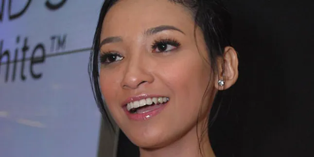 Agni Pratistha Sibuk di Dunia Tulis Menulis